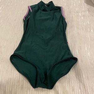 Yumiko size medium green leotard